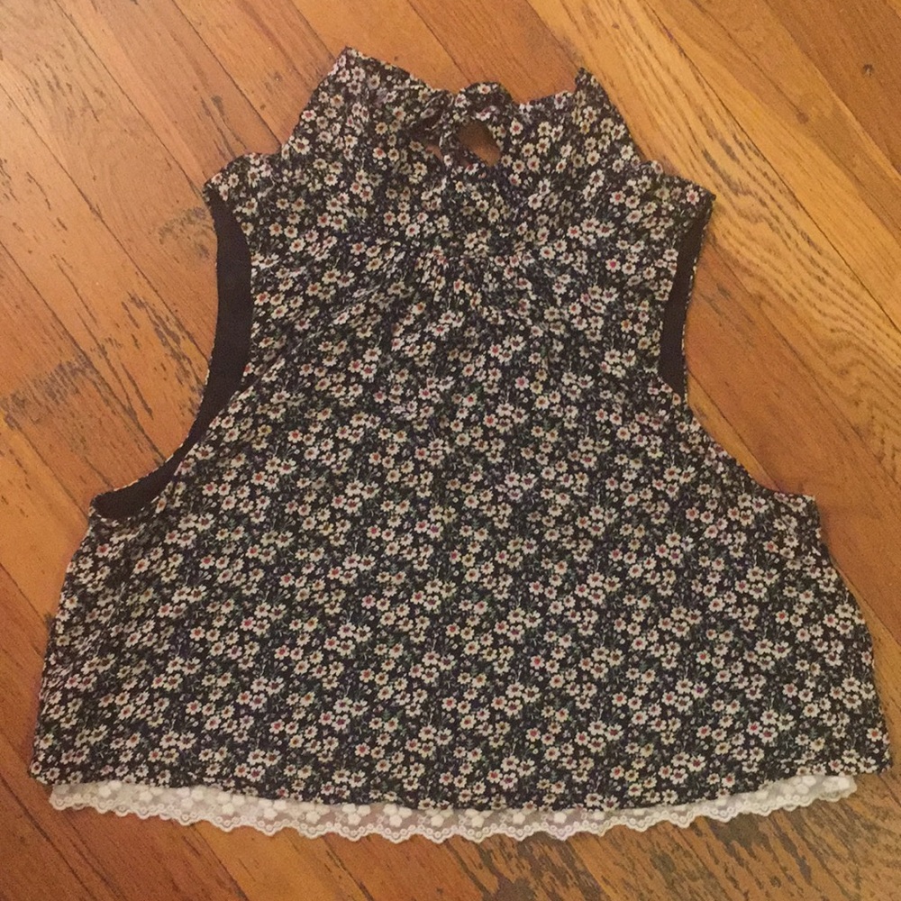 Lace Floral Crop Top